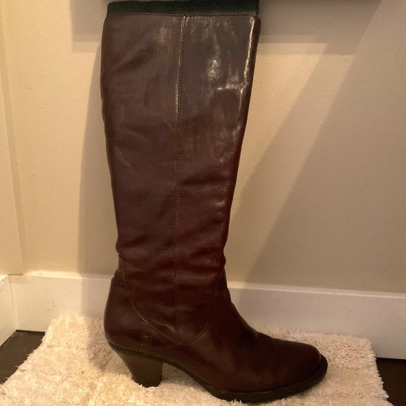 BORN Knee High Leather Boots with Heel Brown Side Zip 7.5 Excellent Condition - Picture 1 of 3
